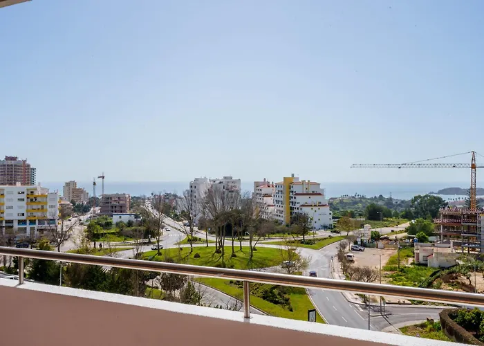 Spectacular 2 Bed Apartment, Huge Terrace And Sea View Portimao