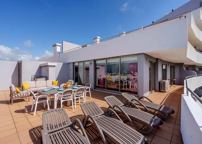 Spectacular 2 Bed Apartment, Huge Terrace And Sea View Apartment Portimao