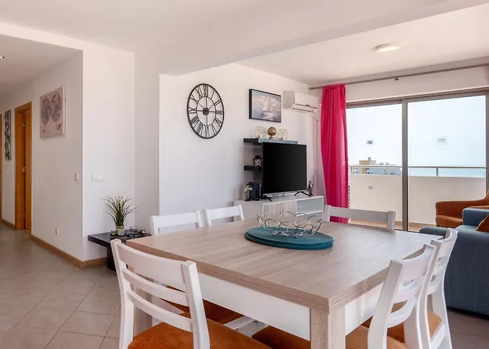 Apartment Spectacular 2 Bed Apartment, Huge Terrace And Sea View