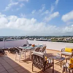 Spectacular 2 Bed Apartment, Huge Terrace And Sea View * פורטימאו