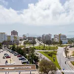 Spectacular 2 Bed Apartment, Huge Terrace And Sea View פורטימאו