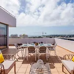 Spectacular 2 Bed Apartment, Huge Terrace And Sea View