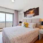 דירה Spectacular 2 Bed Apartment, Huge Terrace And Sea View פורטימאו