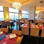 Spectacular 2 Bed Apartment, Huge Terrace And Sea View *