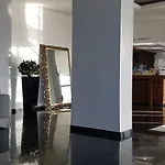 Spectacular 2 Bed Apartment, Huge Terrace And Sea View דירה פורטימאו