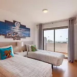 Spectacular 2 Bed Apartment, Huge Terrace And Sea View * פורטימאו