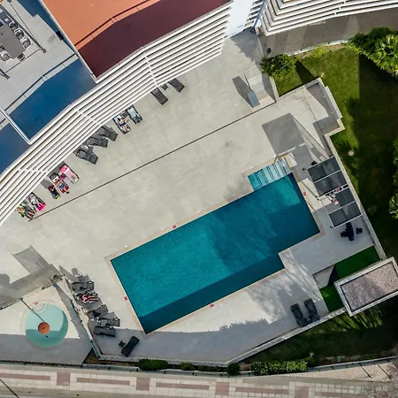 Spectacular 2 Bed Apartment, Huge Terrace And Sea View * Портиман