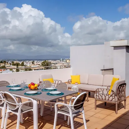 Spectacular 2 Bed Apartment, Huge Terrace And Sea View Апартаменты Портиман