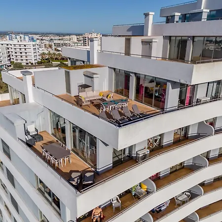 Spectacular 2 Bed Apartment, Huge Terrace And Sea View