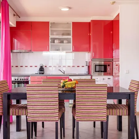 Spectacular 2 Bed Apartment, Huge Terrace And Sea View Portimao