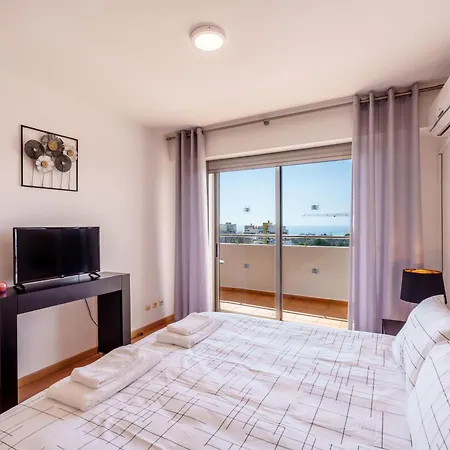 Apartment Spectacular 2 Bed Apartment, Huge Terrace And Sea View Portimao