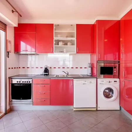 Spectacular 2 Bed Apartment, Huge Terrace And Sea View
