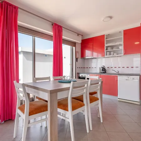 Apartment Spectacular 2 Bed Apartment, Huge Terrace And Sea View *
