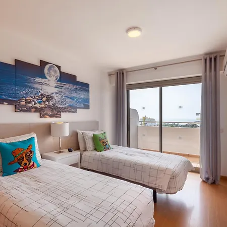 Spectacular 2 Bed Apartment, Huge Terrace And Sea View * Портиман