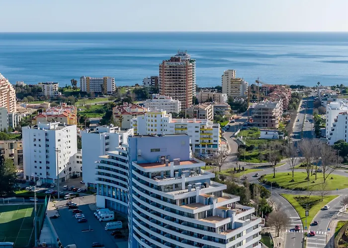 Spectacular 2 Bed Apartment, Huge Terrace And Sea View Appartement Portimão