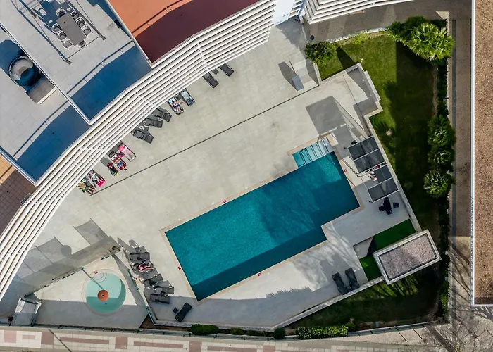 Spectacular 2 Bed Apartment, Huge Terrace And Sea View * Portimão