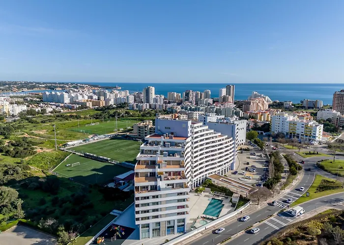 Spectacular 2 Bed Apartment, Huge Terrace And Sea View Appartement Portimão