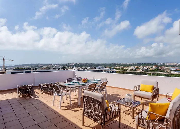 Spectacular 2 Bed Apartment, Huge Terrace And Sea View * Portimão
