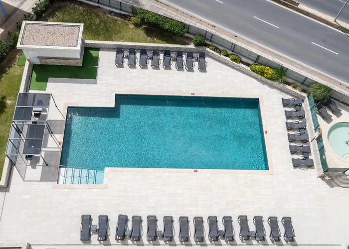 Spectacular 2 Bed Apartment, Huge Terrace And Sea View Portimão