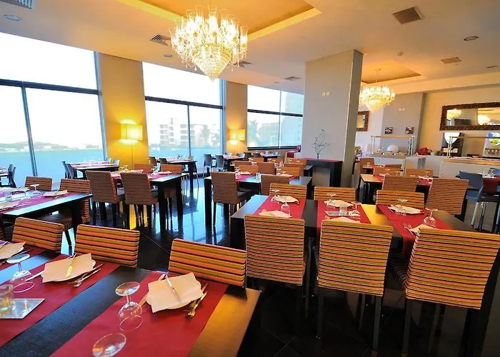 Spectacular 2 Bed Apartment, Huge Terrace And Sea View *