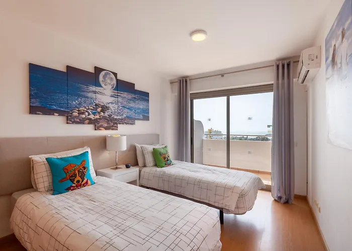 Spectacular 2 Bed Apartment, Huge Terrace And Sea View * Portimão