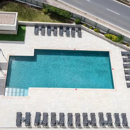 Spectacular 2 Bed Apartment, Huge Terrace And Sea View 포티마오