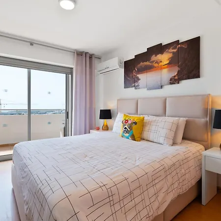 아파트 Spectacular 2 Bed Apartment, Huge Terrace And Sea View 포티마오