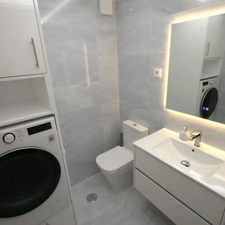 아파트 Spectacular 2 Bed Apartment, Huge Terrace And Sea View 포티마오